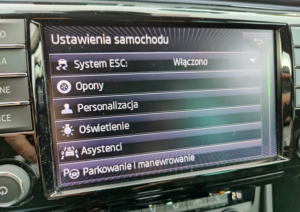 Skoda Superb cena 87400 przebieg: 138200, rok produkcji 2016 z Mikołów małe 277